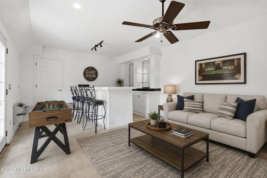 4405 San Jose Boulevard, Jacksonville