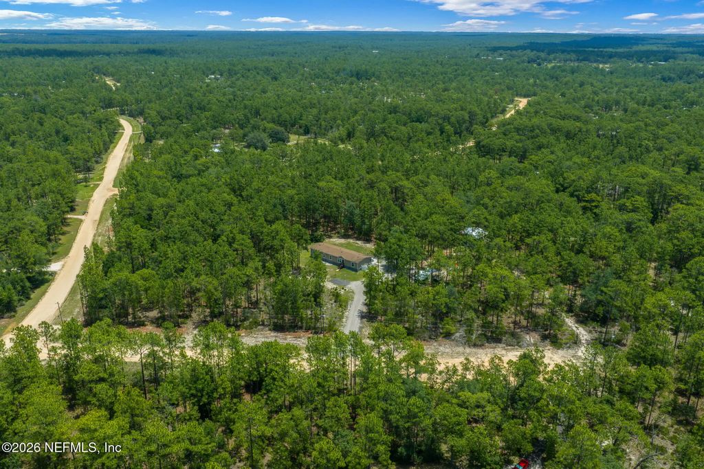 105 Buck Run Trail, Hawthorne