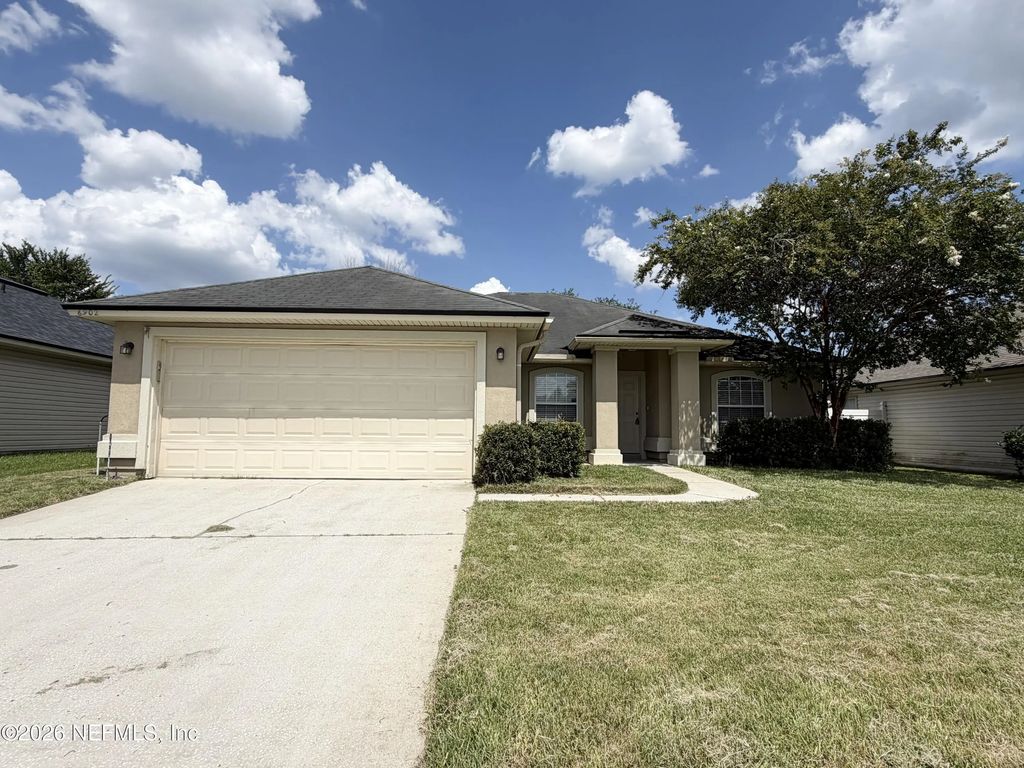 6902 Southern Oaks Drive W, Jacksonville