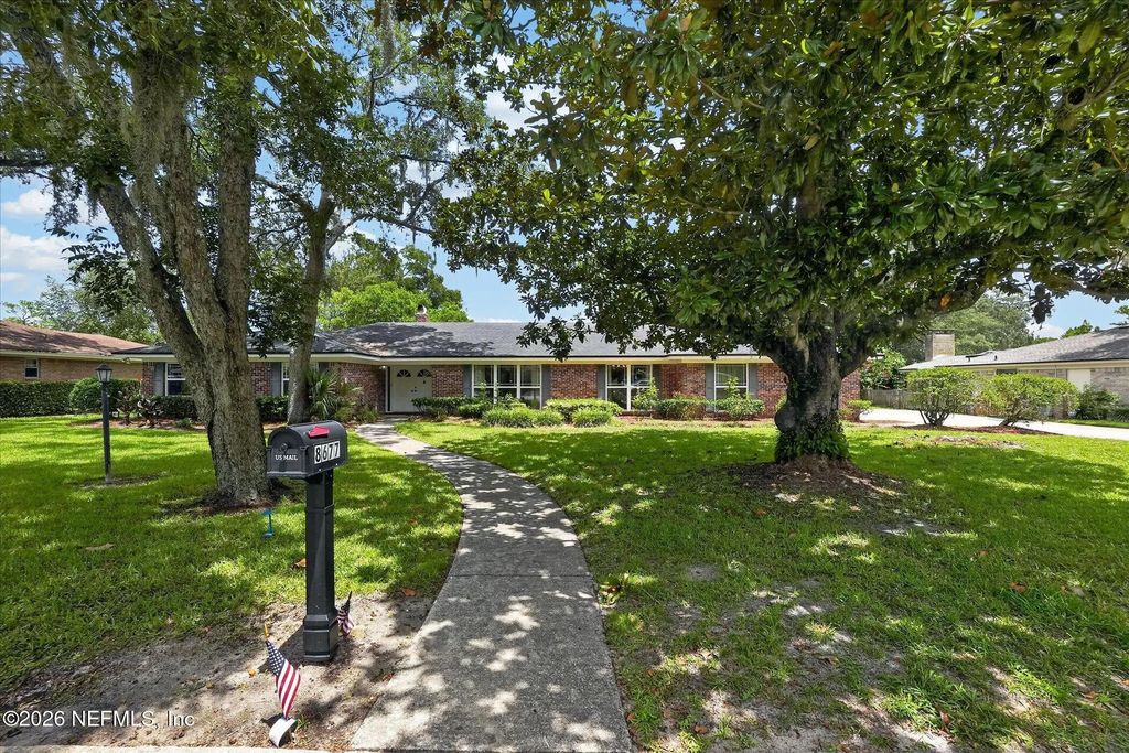 8677 San Servera Drive W, Jacksonville