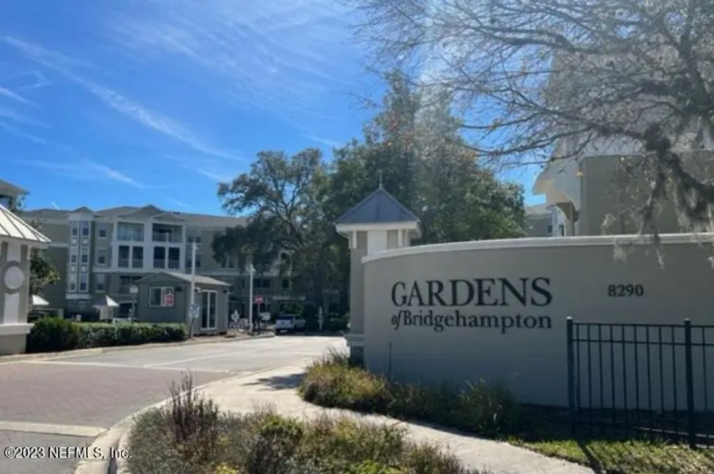 8290 Gate Parkway 1019, Jacksonville