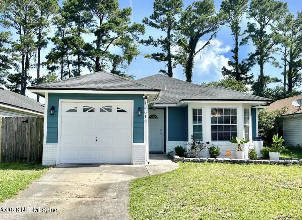 12619 Ashmore Green Drive N, Jacksonville