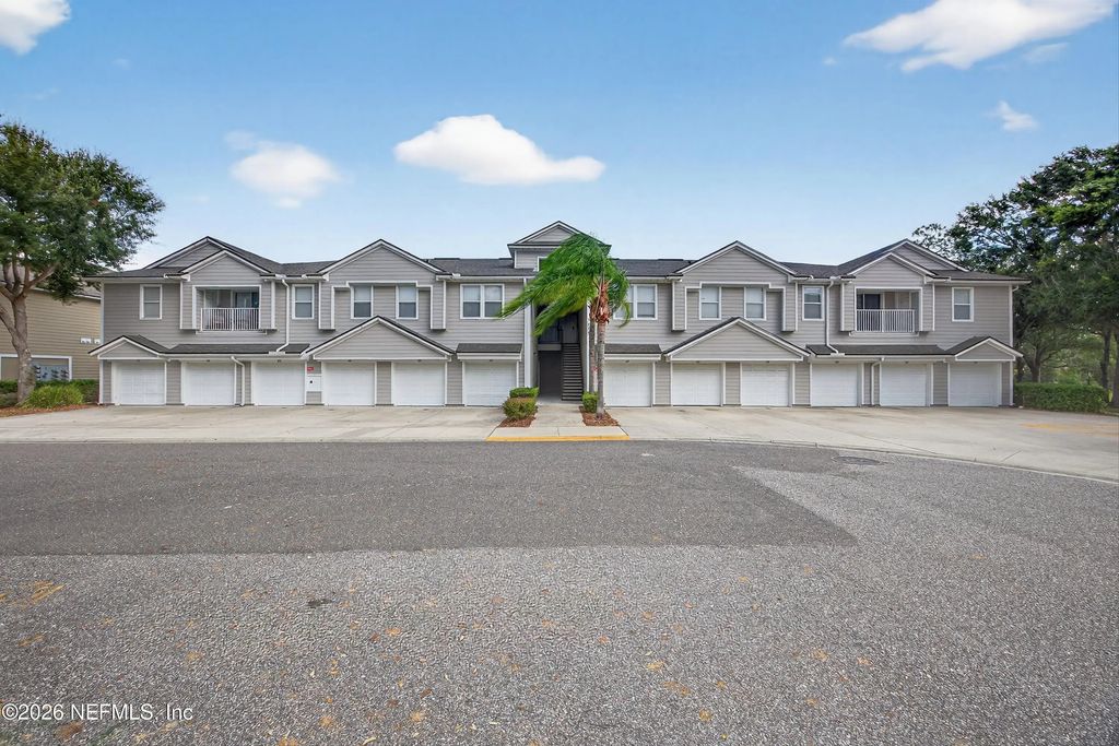 7047 Deer Lodge Circle 106, Jacksonville