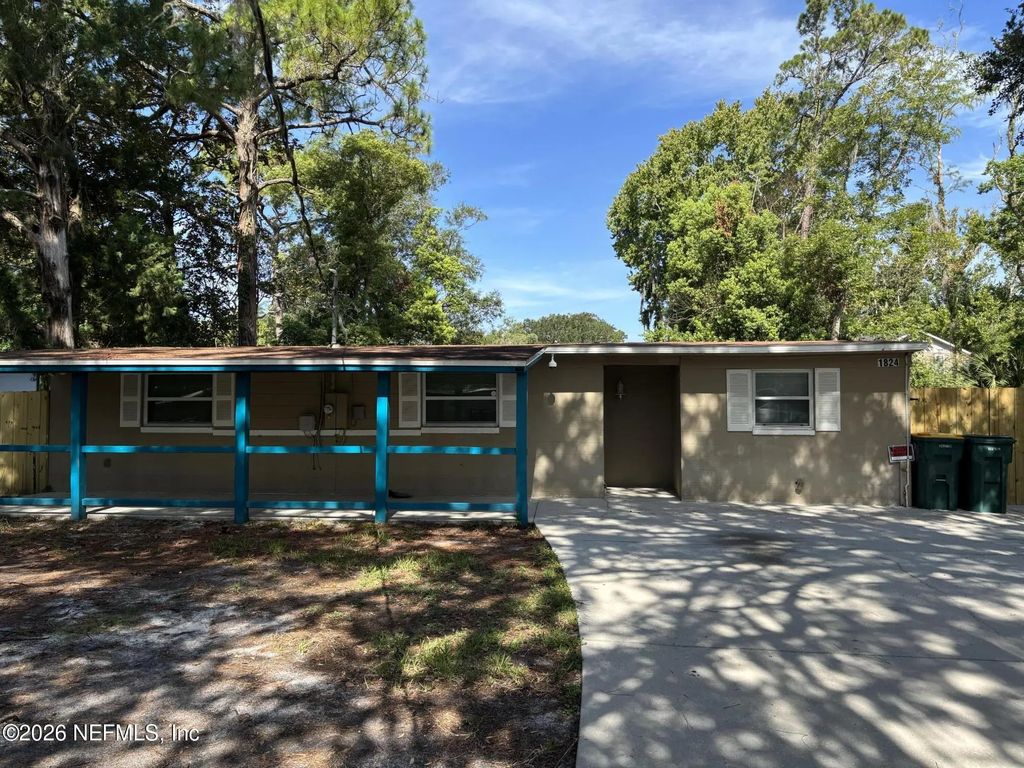1824 S Brookview Drive S, Jacksonville