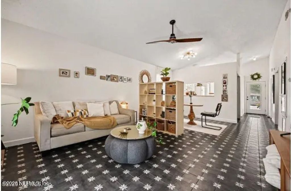 1324 Independence Drive B, Orange Park