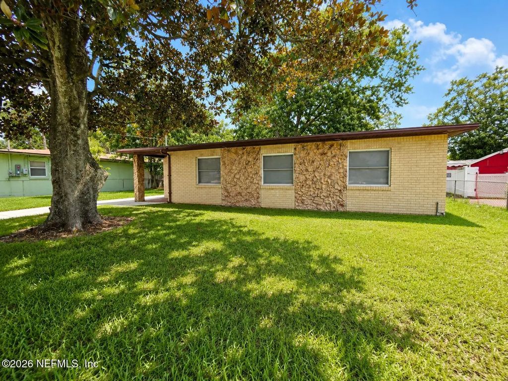 10415 Briarcliff Road E, Jacksonville