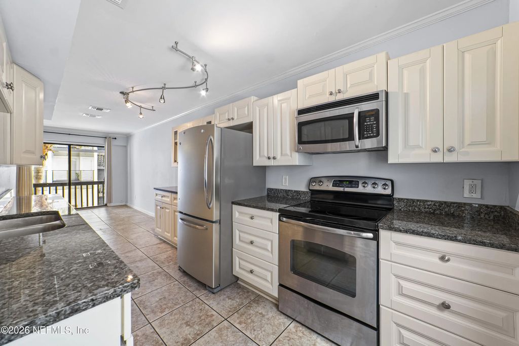 121 S 13th Avenue B, Jacksonville Beach