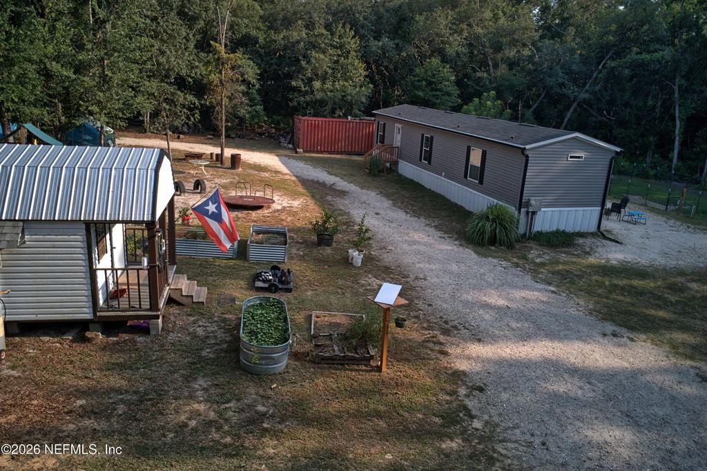 117 Gas Easement Road, Interlachen