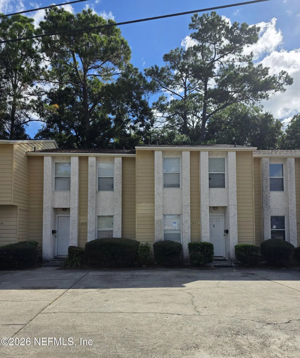 4641 Barnes Road S, Jacksonville