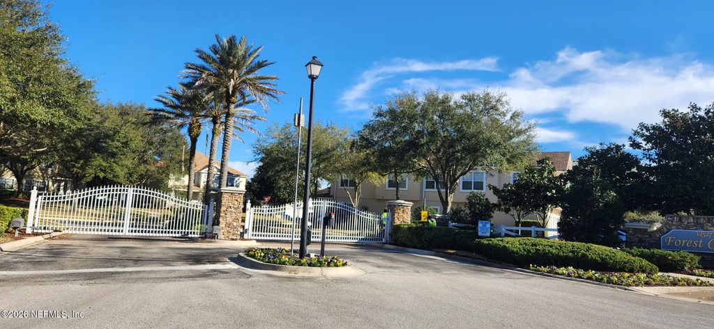 1716 Forest Lake Circle 3, Jacksonville