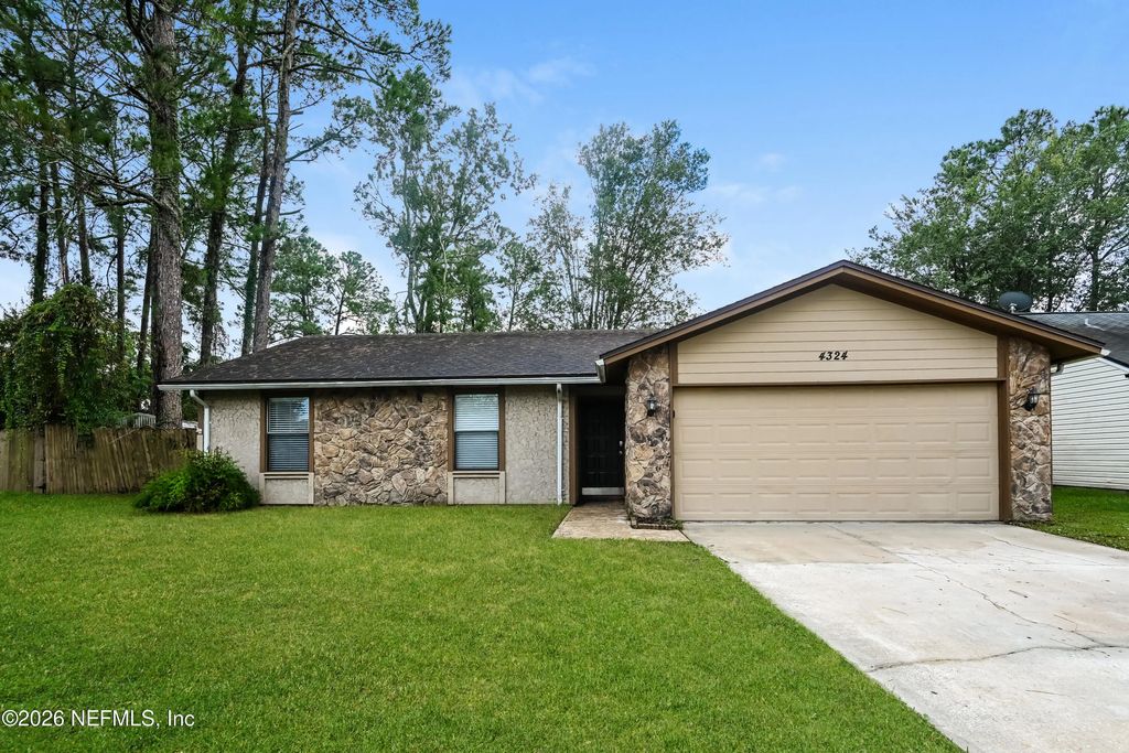 4324 Queensway Drive, Jacksonville