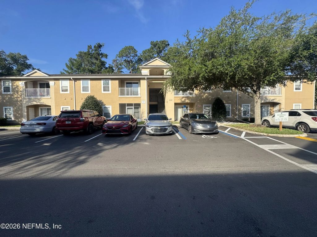 6099 Maggies Circle 114, Jacksonville