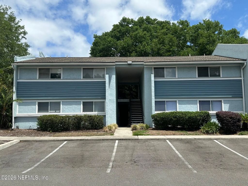 12171 Beach Boulevard 703, Jacksonville