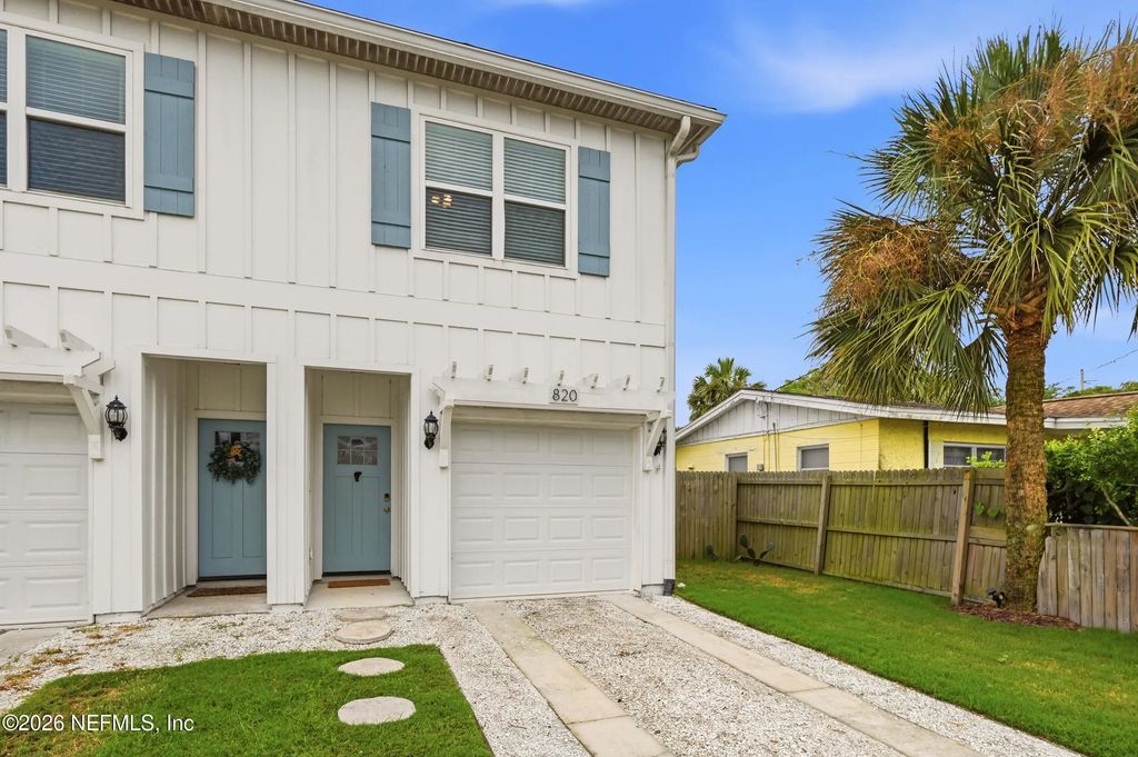 820 3rd Avenue S, Jacksonville Beach
