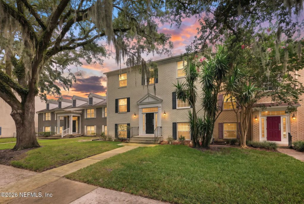 4306 Plaza Gate Lane S 201, Jacksonville