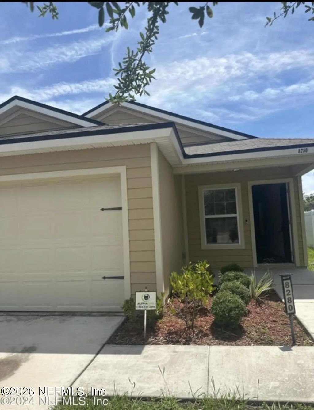 8280 Meadow Walk Lane, Jacksonville