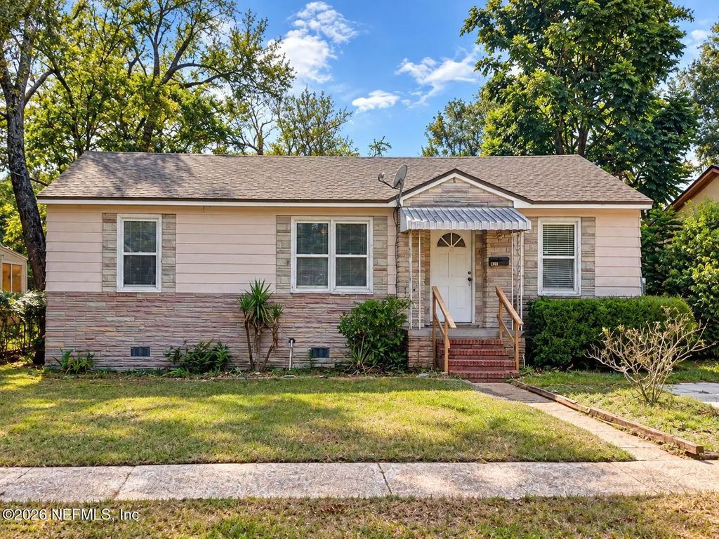 8028 Delaware Avenue, Jacksonville