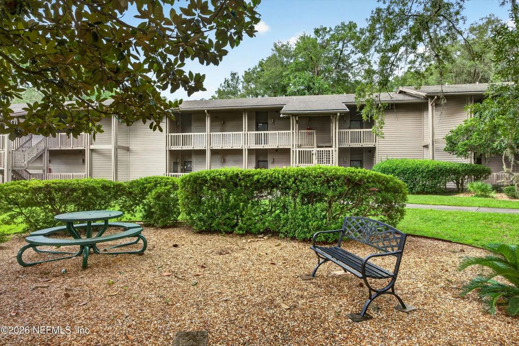 2910 Ravines Road 1125, Middleburg