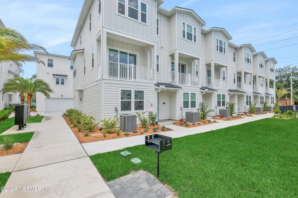 1043 N 1st Avenue, Jacksonville Beach