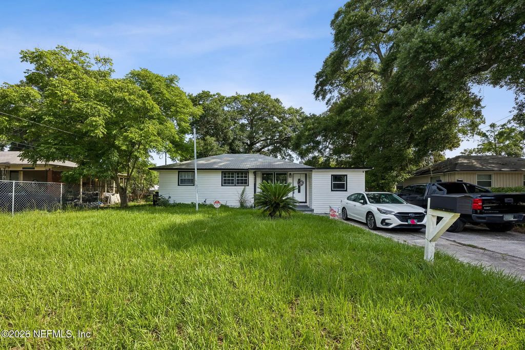 6535 Brandemere Road N, Jacksonville