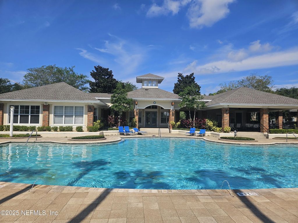 7801 Point Meadows Drive 2208, Jacksonville