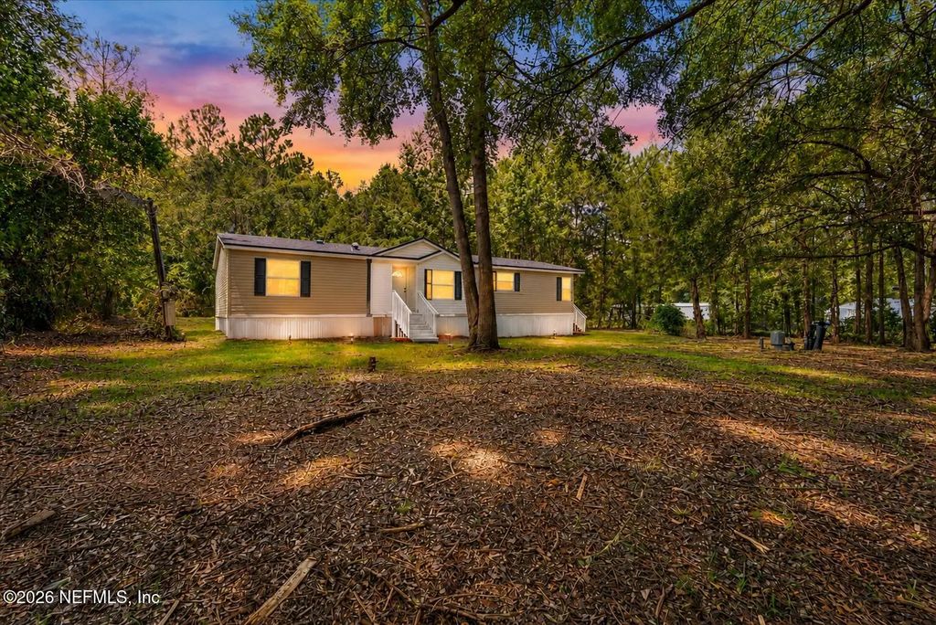 267 Aster Avenue, Middleburg