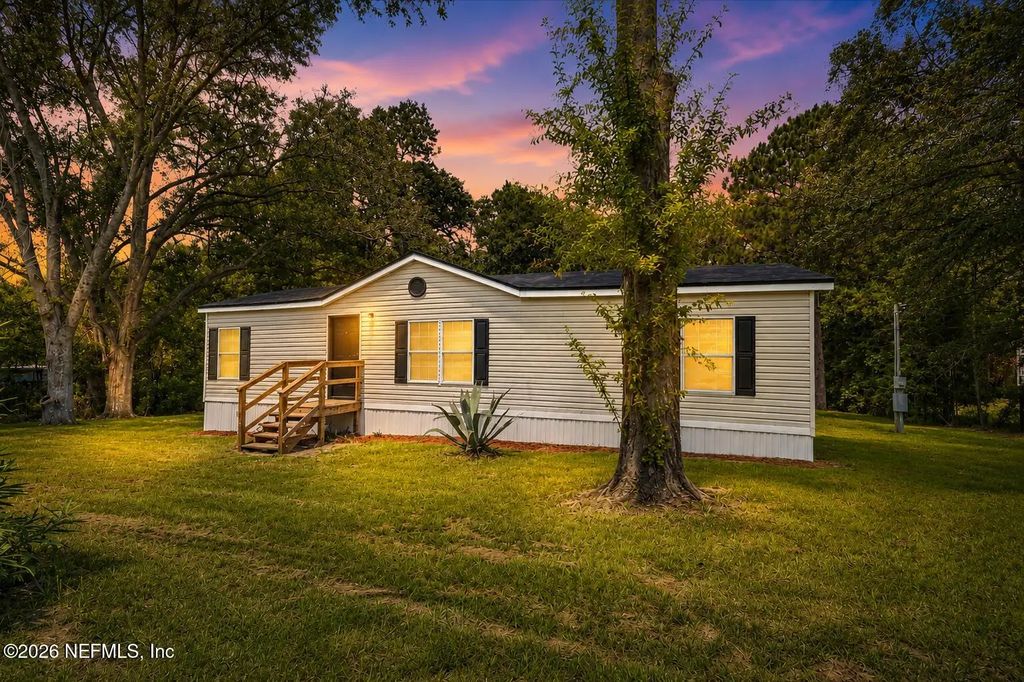 167 Peppermint Avenue, Middleburg