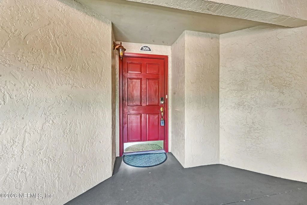 2099 Winterbourne 306, Orange Park