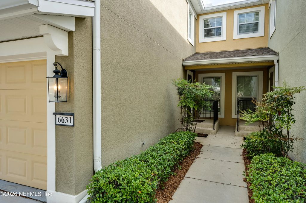 6631 Shaded Rock Court 22d, Jacksonville