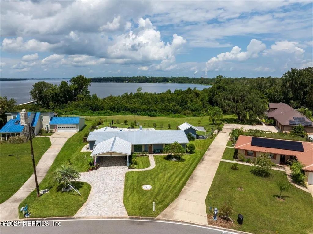209 River Drive, East Palatka
