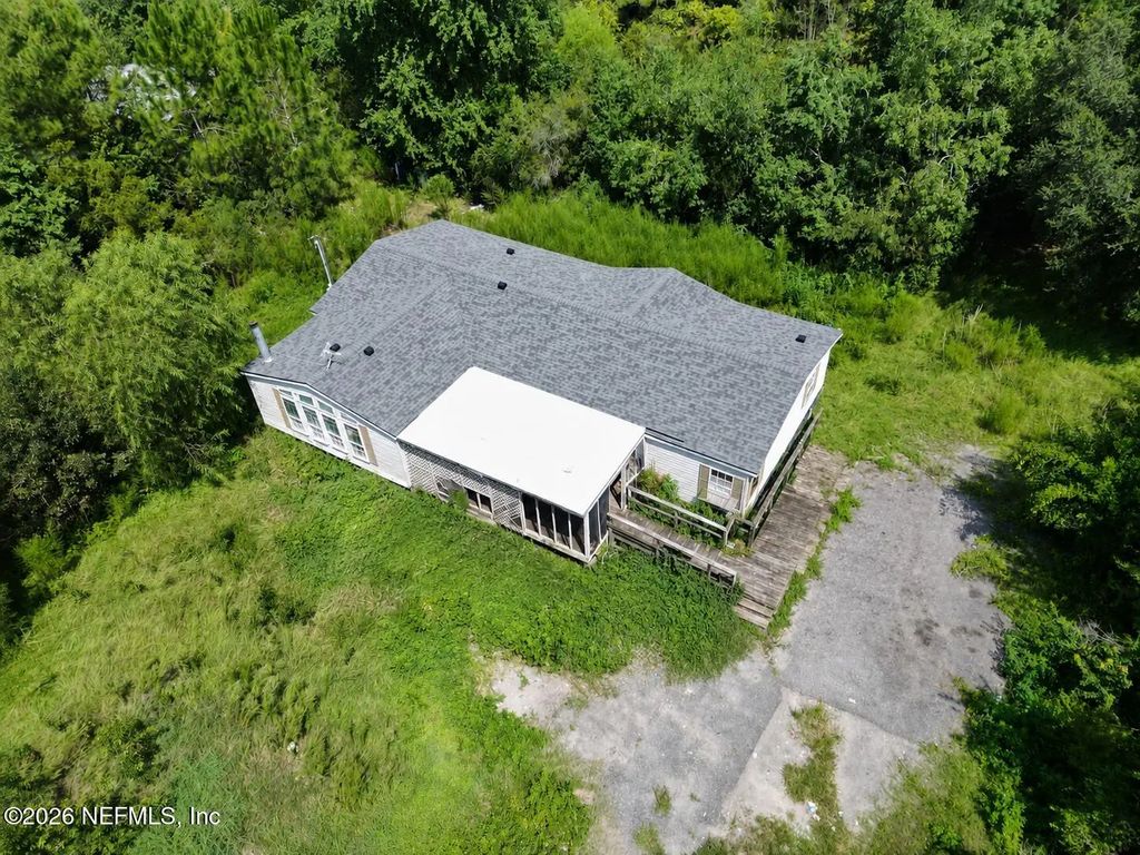4910 Bamboo Street, Middleburg