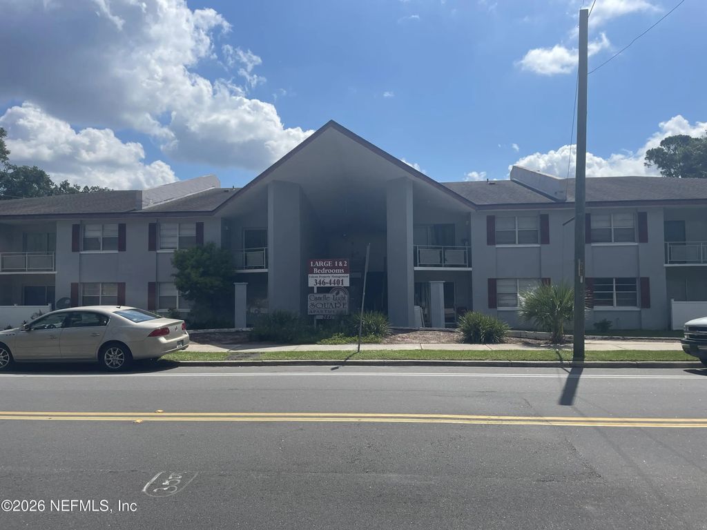 2441 Spring Park Road 13, Jacksonville