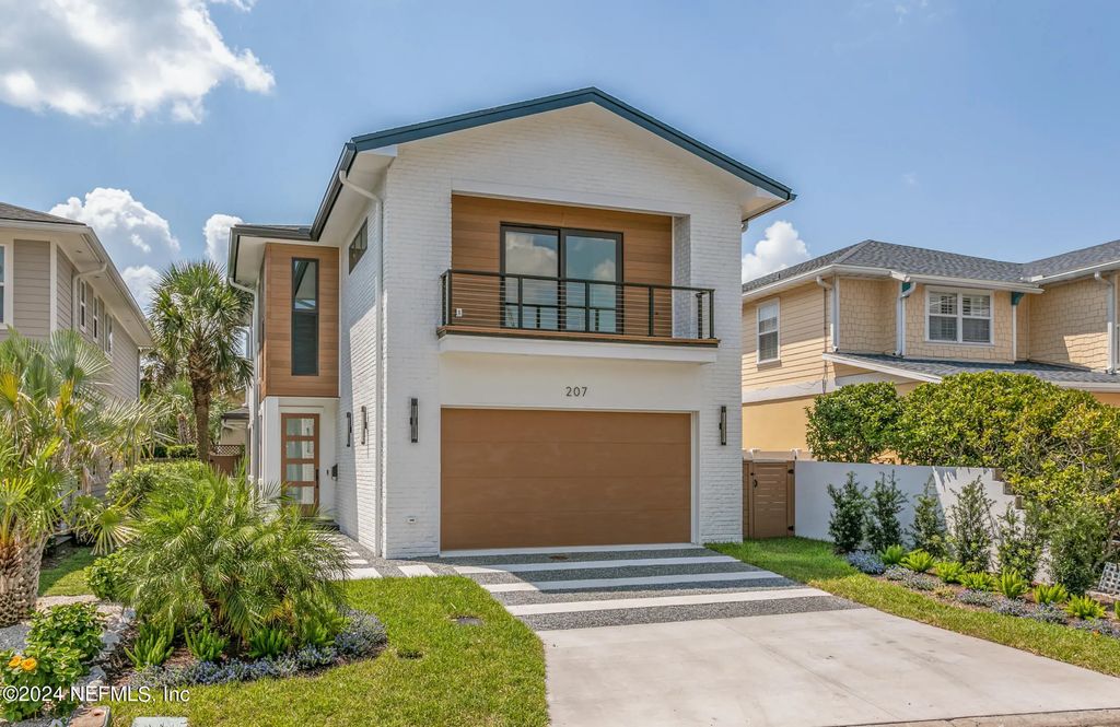 207 Lora Street, Neptune Beach