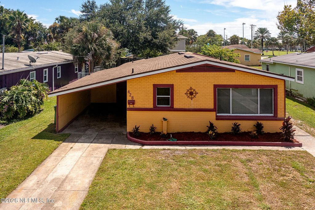 628 3rd Avenue S, Jacksonville Beach