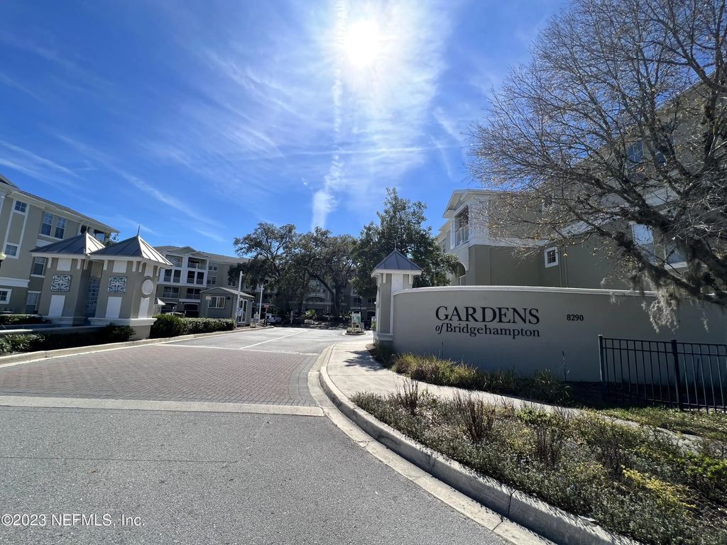 8290 Gate Parkway W 708, Jacksonville