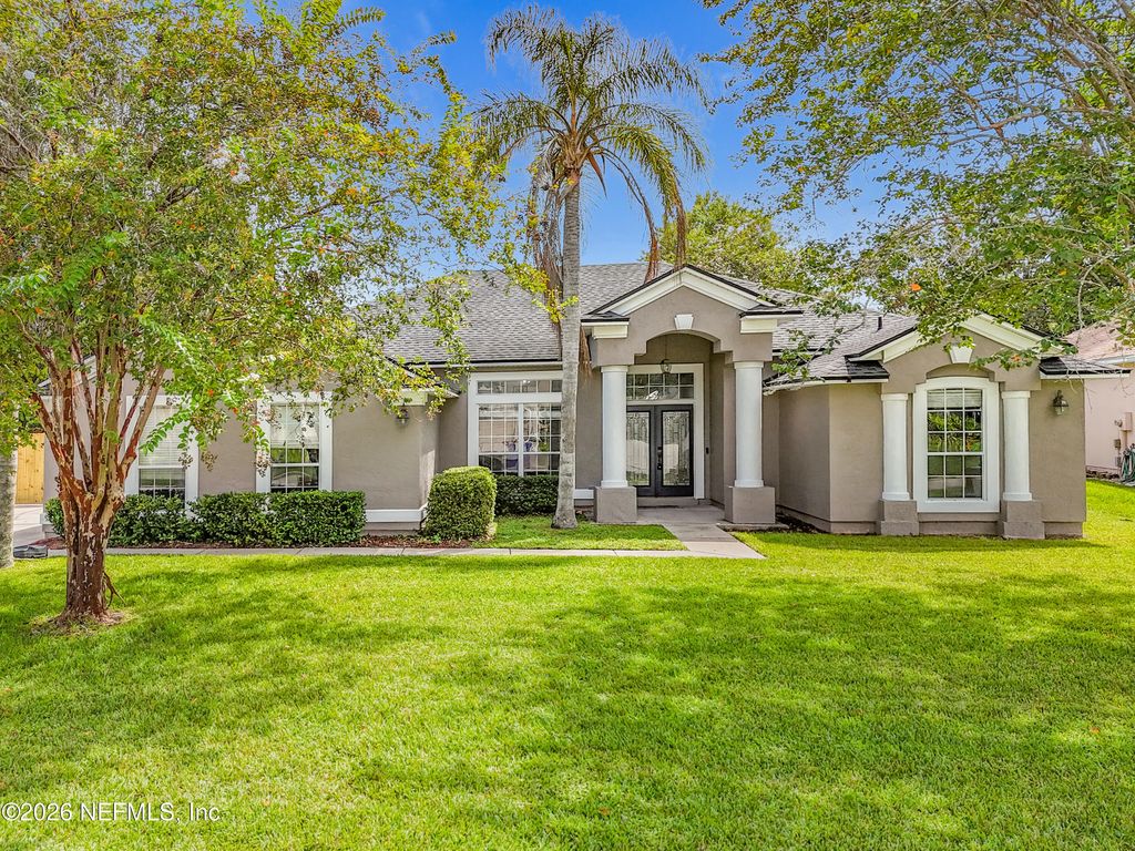 420 Twin Oaks Lane, St. Johns