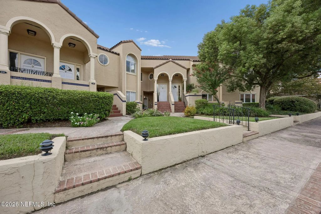 4020 Lavista Circle 211, Jacksonville
