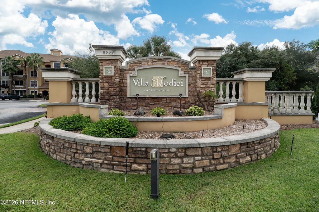 8539 Gate Parkway W 9107, Jacksonville