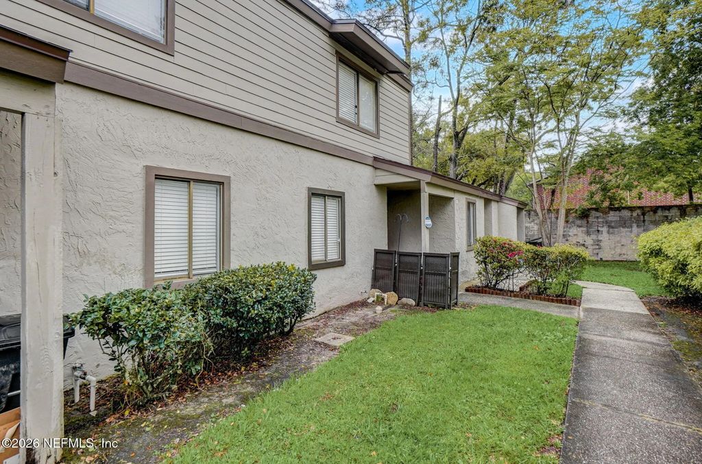 8300 Plaza Gate Lane 1071, Jacksonville