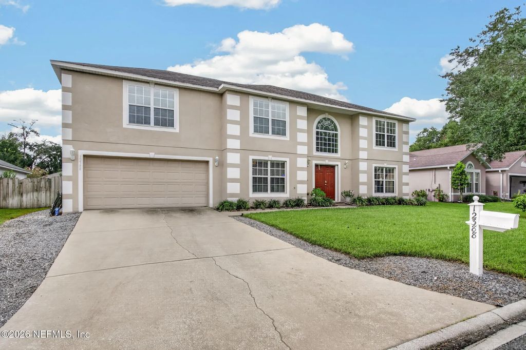 12388 Hickory Forest Road, Jacksonville