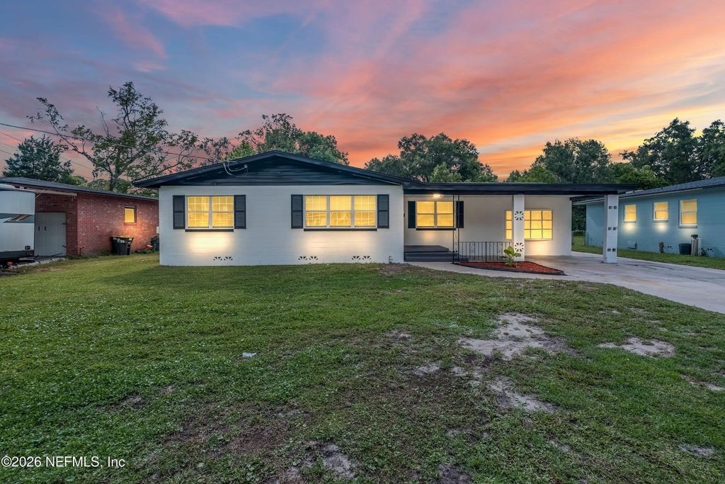 7456 Greenway Drive, Jacksonville