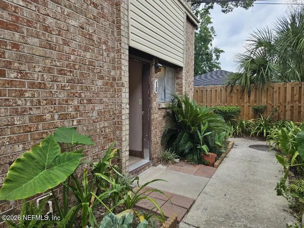 1200 Bretta St 10, Jacksonville
