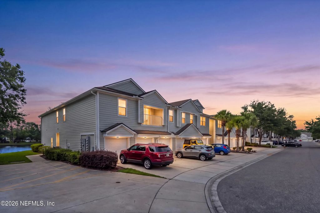 7059 Deer Lodge Circle 104, Jacksonville