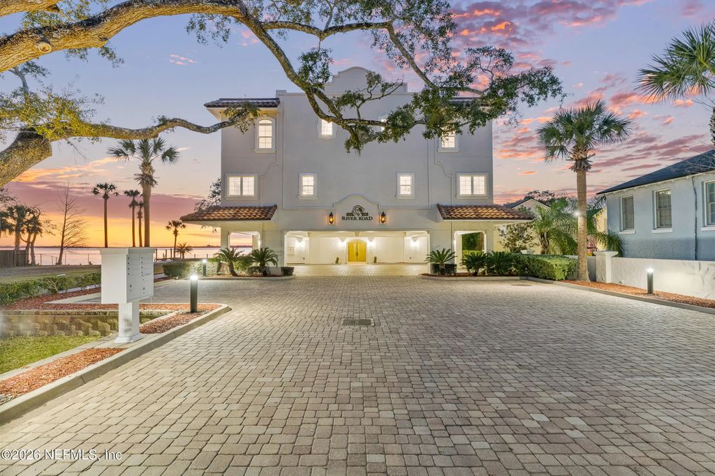 1616 River Road, Jacksonville