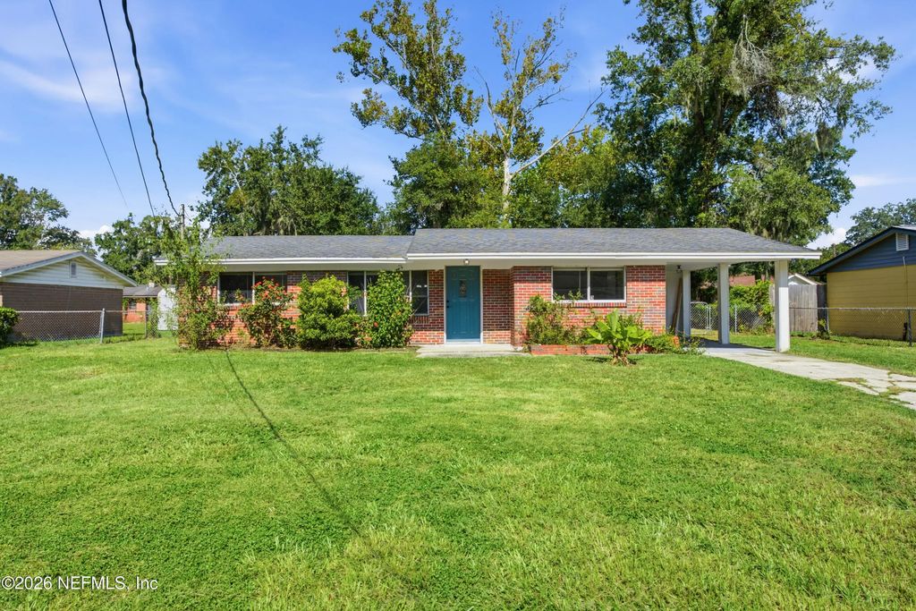 7386 Dostie Drive E, Jacksonville