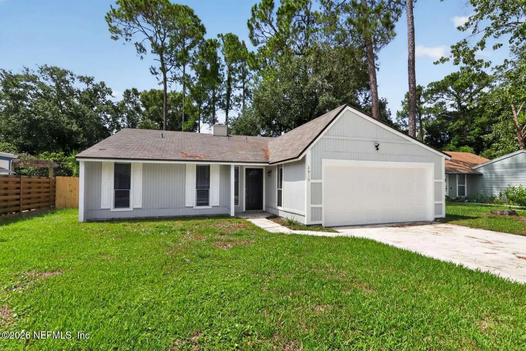 3918 Pine Breeze Road S, Jacksonville