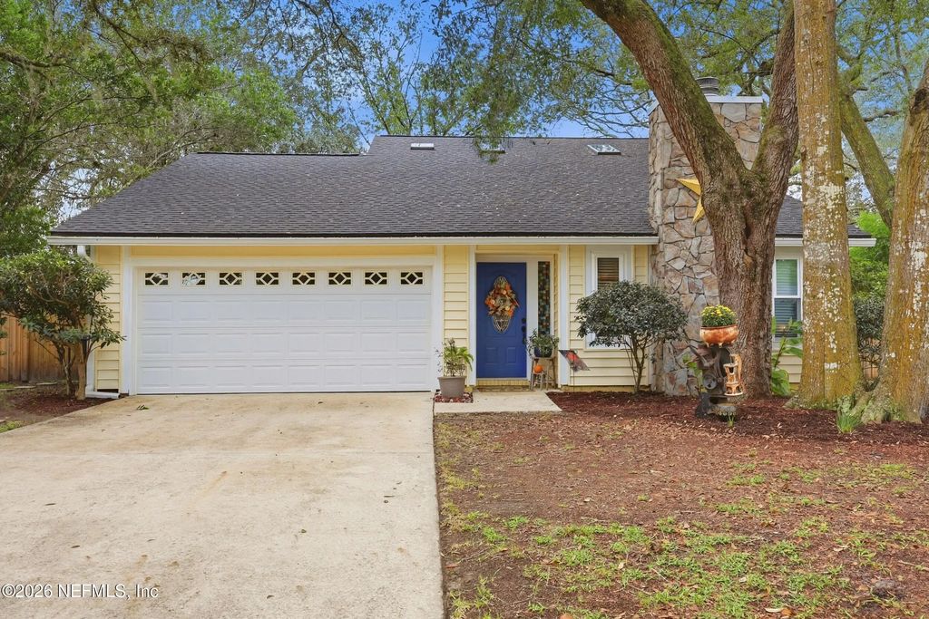 5248 Tilting Oaks Court W, Jacksonville