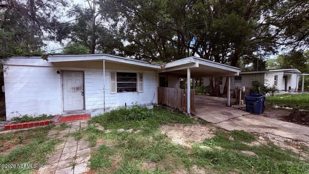 10482 Pinehurst Drive, Jacksonville