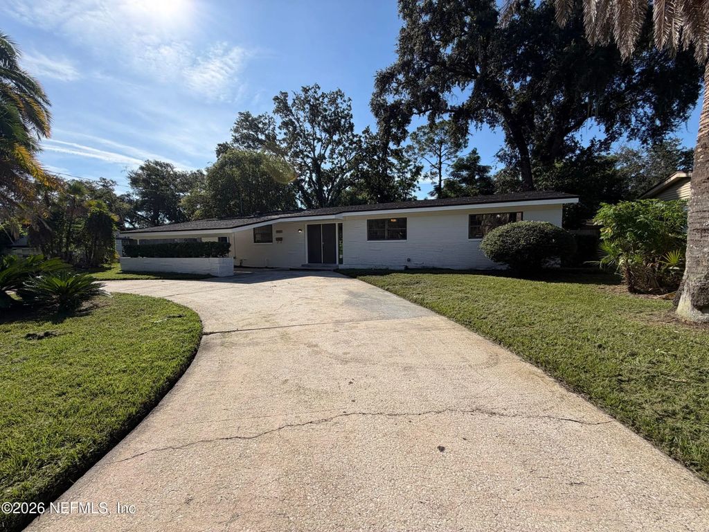 4040 Sierra Madre Drive S, Jacksonville