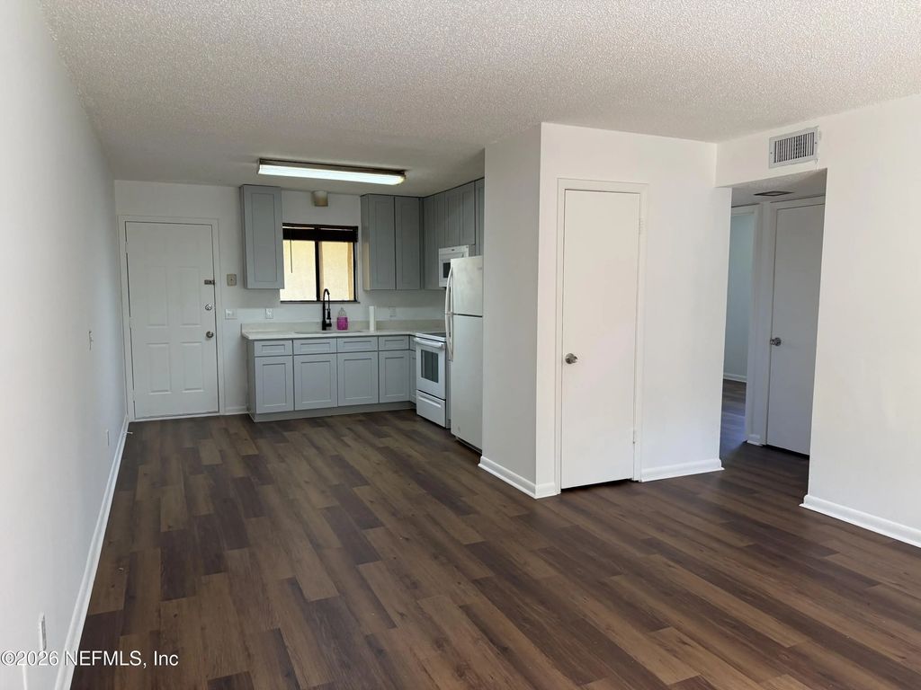 5243 Westchase Court 3, Jacksonville